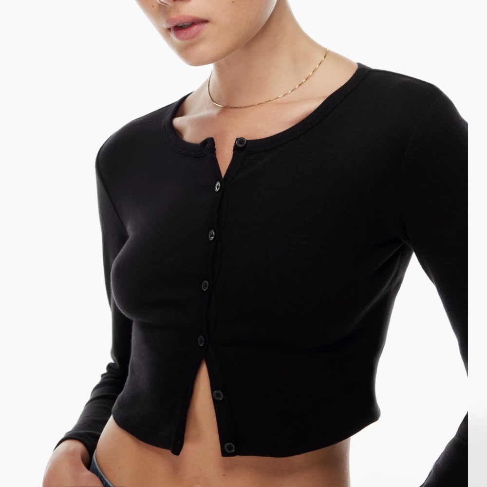 Aritzia Sunday Best Apple Long Sleeve Top With Buttons